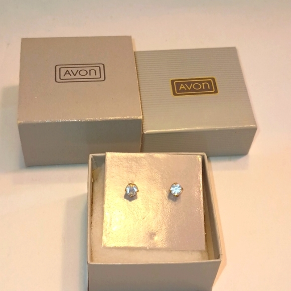Avon Jewelry - NIB Vintage Avon Simulated Diamond Stud Earrings
